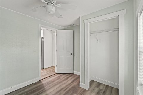 House in New Port Richey, Florida 3 bedrooms, 119.19 sq.m. № 1792020 - photo 29
