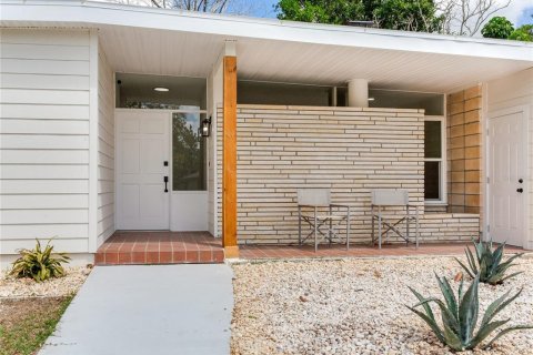 Casa en venta en Sarasota, Florida, 2 dormitorios, 158.86 m2 № 2166977 - foto 2
