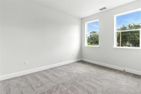 House in Orlando, Florida 4 bedrooms, 173.17 sq.m. № 1845147 - photo 23