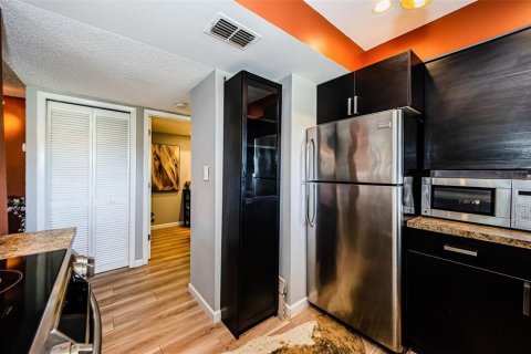 Copropriété à louer à Clearwater, Floride: 1 chambre, 69.68 m2 № 2400085 - photo 13