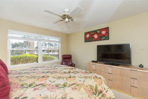 Condominio en alquiler en Saint Petersburg, Florida, 2 dormitorios, 99.87 m2 № 2204593 - foto 20