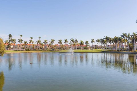 Condominio en alquiler en Saint Petersburg, Florida, 2 dormitorios, 99.87 m2 № 2204593 - foto 28