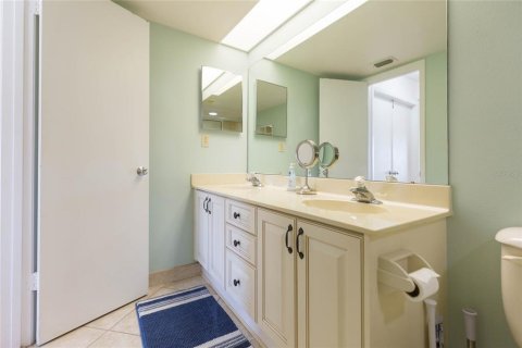Condominio en alquiler en Saint Petersburg, Florida, 2 dormitorios, 99.87 m2 № 2204593 - foto 24