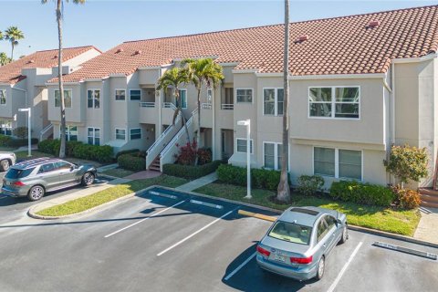Condominio en alquiler en Saint Petersburg, Florida, 2 dormitorios, 99.87 m2 № 2204593 - foto 27