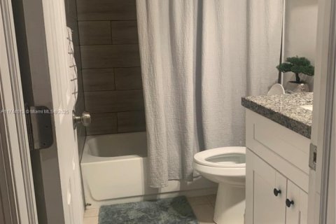 Condo in West Palm Beach, Florida, 2 bedrooms  № 1707333 - photo 5