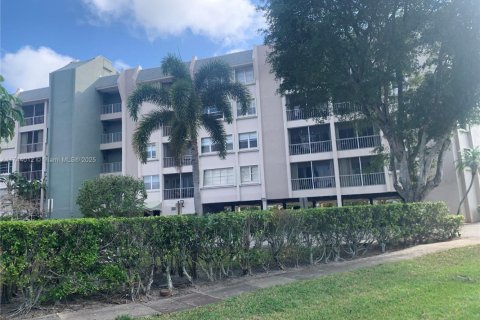 Condo in West Palm Beach, Florida, 2 bedrooms  № 1707333 - photo 15