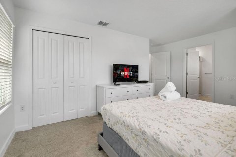 Townhouse in Davenport, Florida 5 bedrooms, 201.32 sq.m. № 1518416 - photo 20