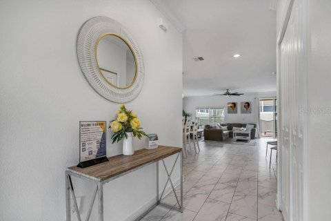Townhouse in Davenport, Florida 5 bedrooms, 201.32 sq.m. № 1518416 - photo 24