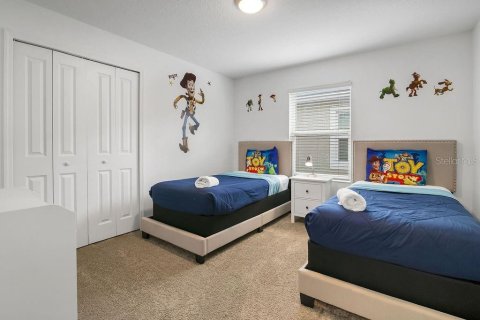 Townhouse in Davenport, Florida 5 bedrooms, 201.32 sq.m. № 1518416 - photo 18