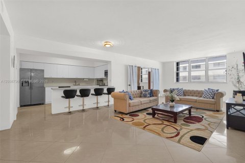 Copropriété à vendre à Miami Beach, Floride: 2 chambres, 122.91 m2 № 2090182 - photo 14