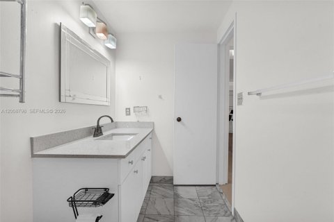 Copropriété à vendre à Miami Beach, Floride: 2 chambres, 122.91 m2 № 2090182 - photo 28