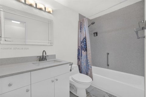 Copropriété à vendre à Miami Beach, Floride: 2 chambres, 122.91 m2 № 2090182 - photo 22