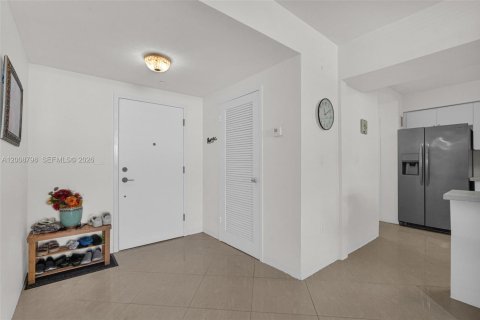Copropriété à vendre à Miami Beach, Floride: 2 chambres, 122.91 m2 № 2090182 - photo 17