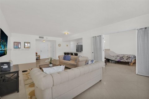 Copropriété à vendre à Miami Beach, Floride: 2 chambres, 122.91 m2 № 2090182 - photo 20