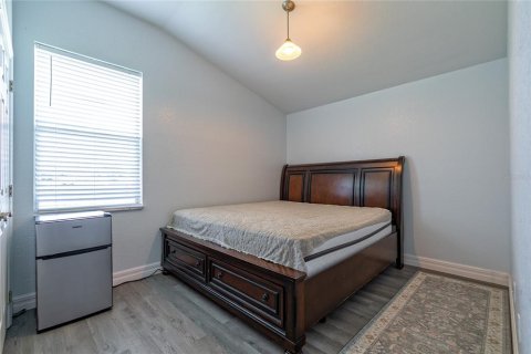 Casa en venta en Kissimmee, Florida, 5 dormitorios, 212.47 m2 № 2209304 - foto 21