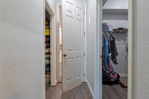 Casa en venta en Kissimmee, Florida, 5 dormitorios, 212.47 m2 № 2209304 - foto 27