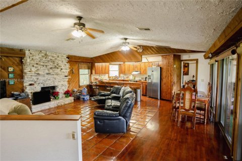 Villa ou maison à vendre à Okeechobee, Floride: 3 chambres № 1958352 - photo 8