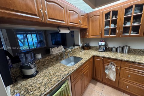 Купить кондоминиум в Пемброк-Пайнс, Флорида 1 спальня, 98.1м2, № 2002773 - фото 6