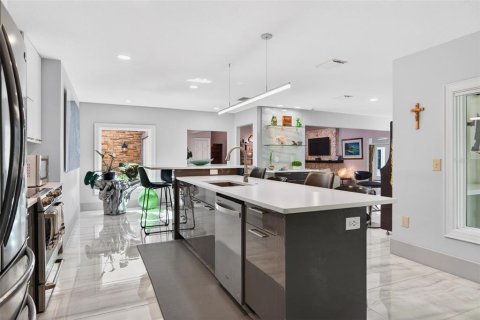 Casa en venta en Bradenton, Florida, 4 dormitorios, 336.03 m2 № 2093098 - foto 25