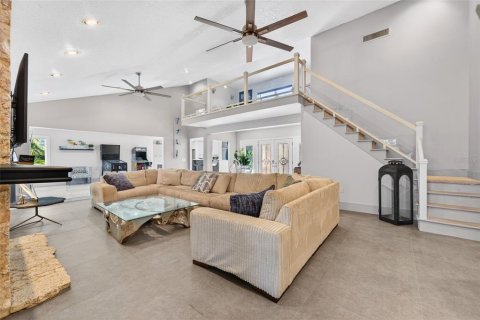 Casa en venta en Bradenton, Florida, 4 dormitorios, 336.03 m2 № 2093098 - foto 13