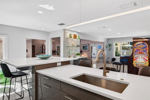 Casa en venta en Bradenton, Florida, 4 dormitorios, 336.03 m2 № 2093098 - foto 23
