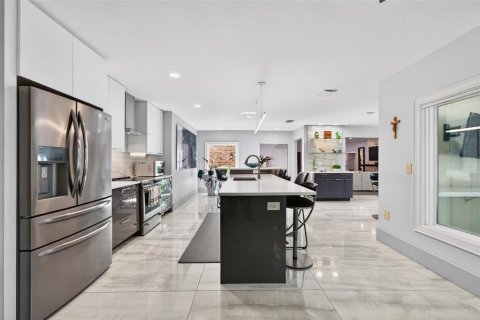 Casa en venta en Bradenton, Florida, 4 dormitorios, 336.03 m2 № 2093098 - foto 26