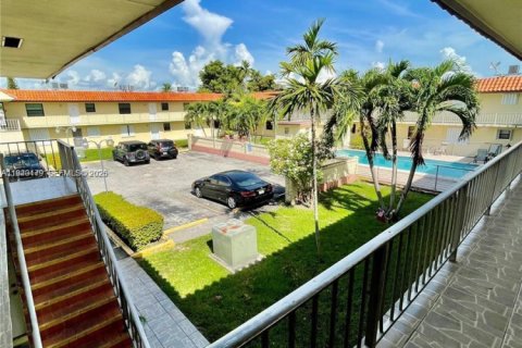 Купить кондоминиум в Майами, Флорида 2 спальни, 80.64м2, № 1997139 - фото 18