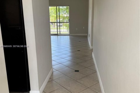 Купить кондоминиум в Майами, Флорида 2 спальни, 80.64м2, № 1997139 - фото 5