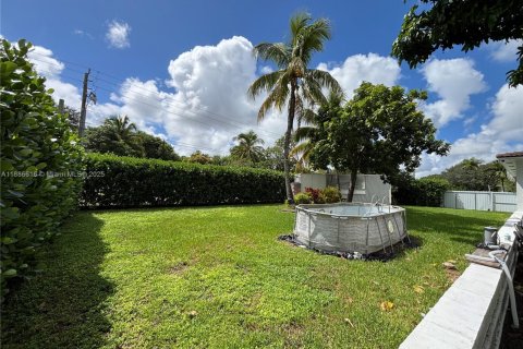 Снять в аренду виллу или дом в Майами, Флорида 3 спальни, 167.22м2, № 1933452 - фото 8