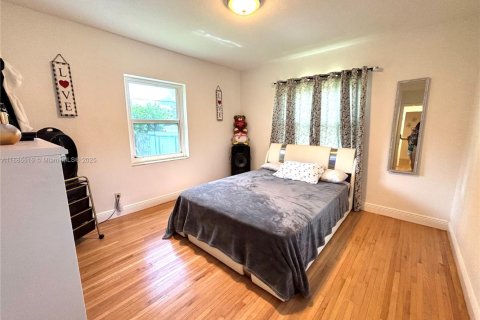 Снять в аренду виллу или дом в Майами, Флорида 3 спальни, 167.22м2, № 1933452 - фото 23