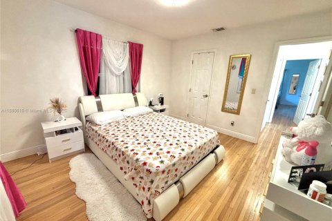 Снять в аренду виллу или дом в Майами, Флорида 3 спальни, 167.22м2, № 1933452 - фото 20