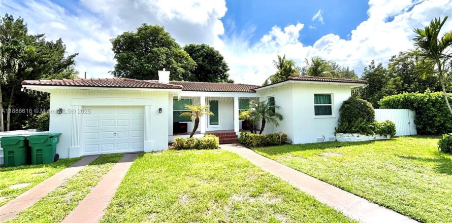 Villa ou maison à Miami, Floride 3 chambres, 167.22 m2 № 1933452