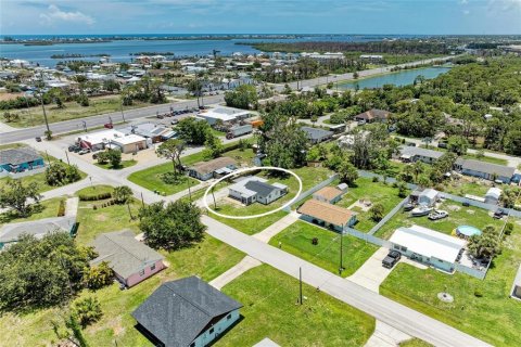 House in Englewood, Florida 2 bedrooms, 106.28 sq.m. № 1791129 - photo 8