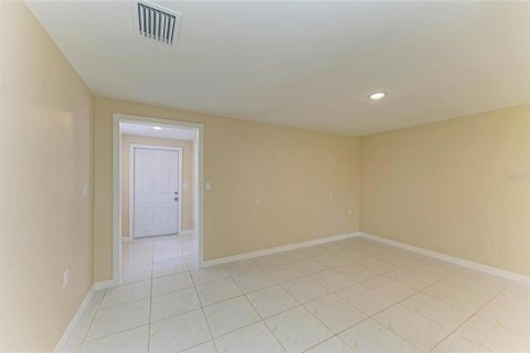 House in Englewood, Florida 2 bedrooms, 106.28 sq.m. № 1791129 - photo 20