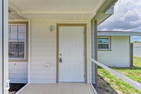 House in Englewood, Florida 2 bedrooms, 106.28 sq.m. № 1791129 - photo 9
