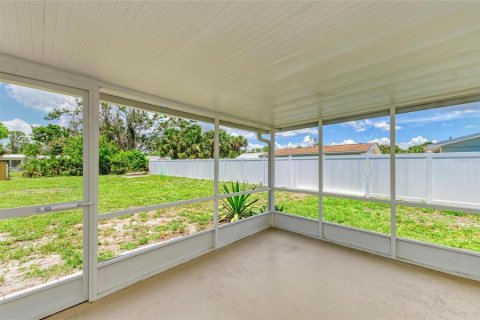 House in Englewood, Florida 2 bedrooms, 106.28 sq.m. № 1791129 - photo 23