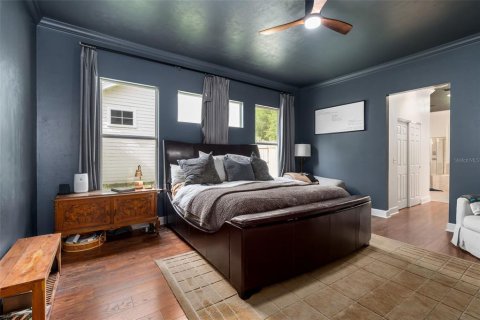 House in Gainesville, Florida 4 bedrooms, 275.27 sq.m. № 1819211 - photo 20