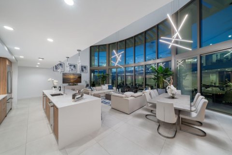 Condo in Fort Lauderdale, Florida, 5 bedrooms № 2178583 - photo 13