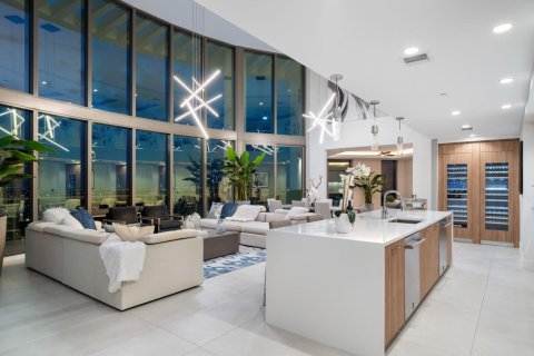 Condo in Fort Lauderdale, Florida, 5 bedrooms № 2178583 - photo 4