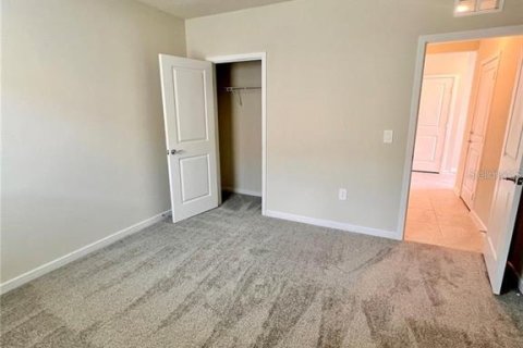 Casa en alquiler en Kissimmee, Florida, 4 dormitorios, 205.04 m2 № 2211112 - foto 16