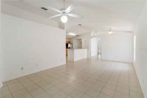 Villa ou maison à louer à Orlando, Floride: 4 chambres, 174.19 m2 № 2211262 - photo 12