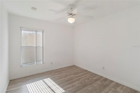 Villa ou maison à louer à Orlando, Floride: 4 chambres, 174.19 m2 № 2211262 - photo 15