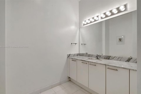 Condominio en alquiler en Miami Beach, Florida, 1 dormitorio, 74.51 m2 № 2016140 - foto 13