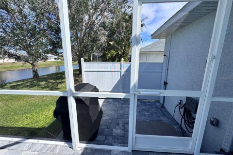 House in Rotonda, Florida 2 bedrooms, 156.82 sq.m. № 1762208 - photo 22