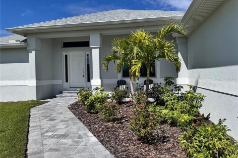 House in Rotonda, Florida 2 bedrooms, 156.82 sq.m. № 1762208 - photo 15