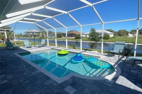 House in Rotonda, Florida 2 bedrooms, 156.82 sq.m. № 1762208 - photo 23