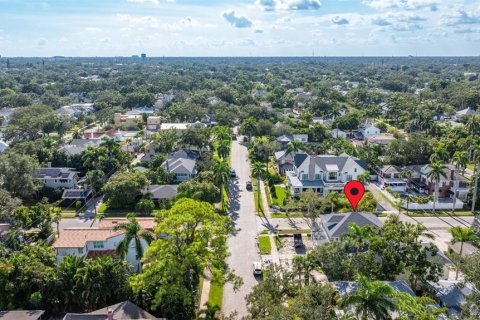 House in Saint Petersburg, Florida 5 bedrooms, 424.93 sq.m. № 1903085 - photo 16