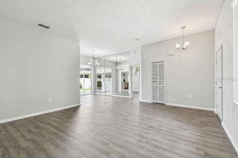 Villa ou maison à vendre à Tarpon Springs, Floride: 4 chambres, 194.54 m2 № 1751384 - photo 7