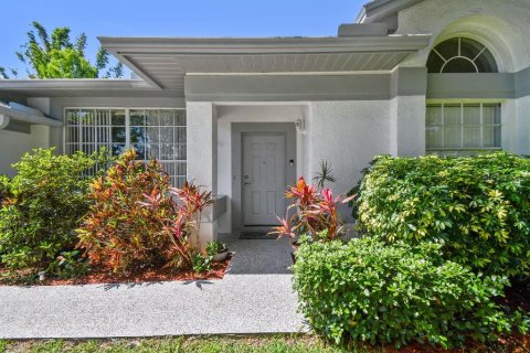 Villa ou maison à vendre à Tarpon Springs, Floride: 4 chambres, 194.54 m2 № 1751384 - photo 3