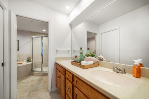 House in Largo, Florida 2 bedrooms, 105.63 sq.m. № 1851391 - photo 26